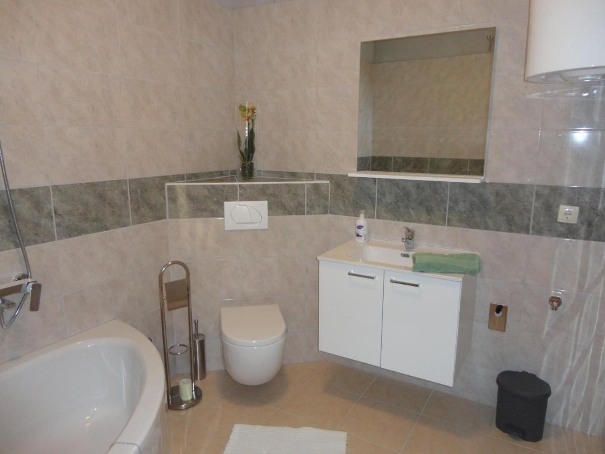 Apartman Bozic Apartman Kaštel Štafilić Kültér fotó